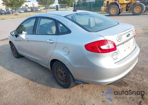 2013 Ford Fiesta S из США, поврежденный, VIN 3FADP4AJ5DM118470